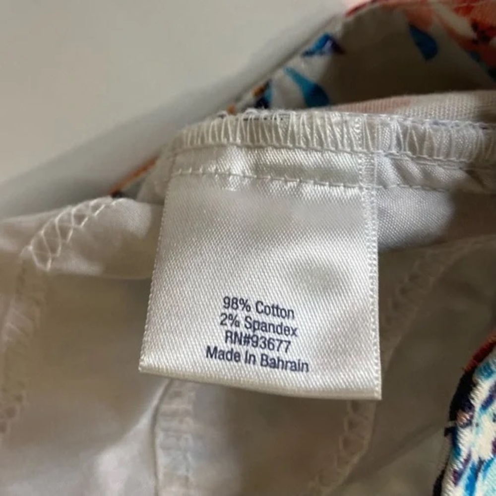 St. John's Bay Crop White Multicolour Floral Capris Pants With Pockets Size 6 - Picture 11 of 12